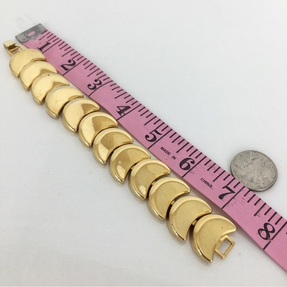 Vintage Signed Napier Bracelet Gold Half Moon Fish Scale Collectible Jewelry - Picture 11 of 12